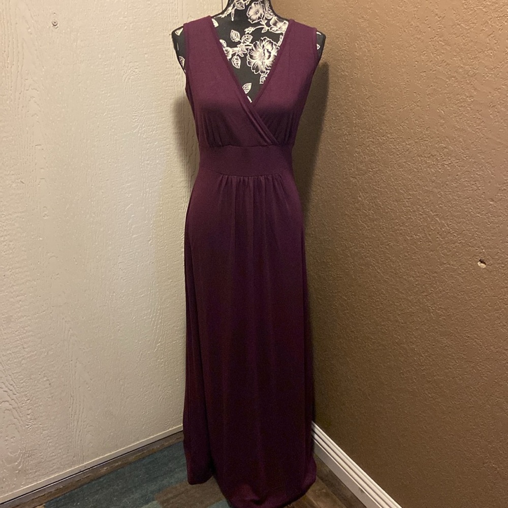 NWT Woosea v-neck maxi dress - Picture 3 of 10